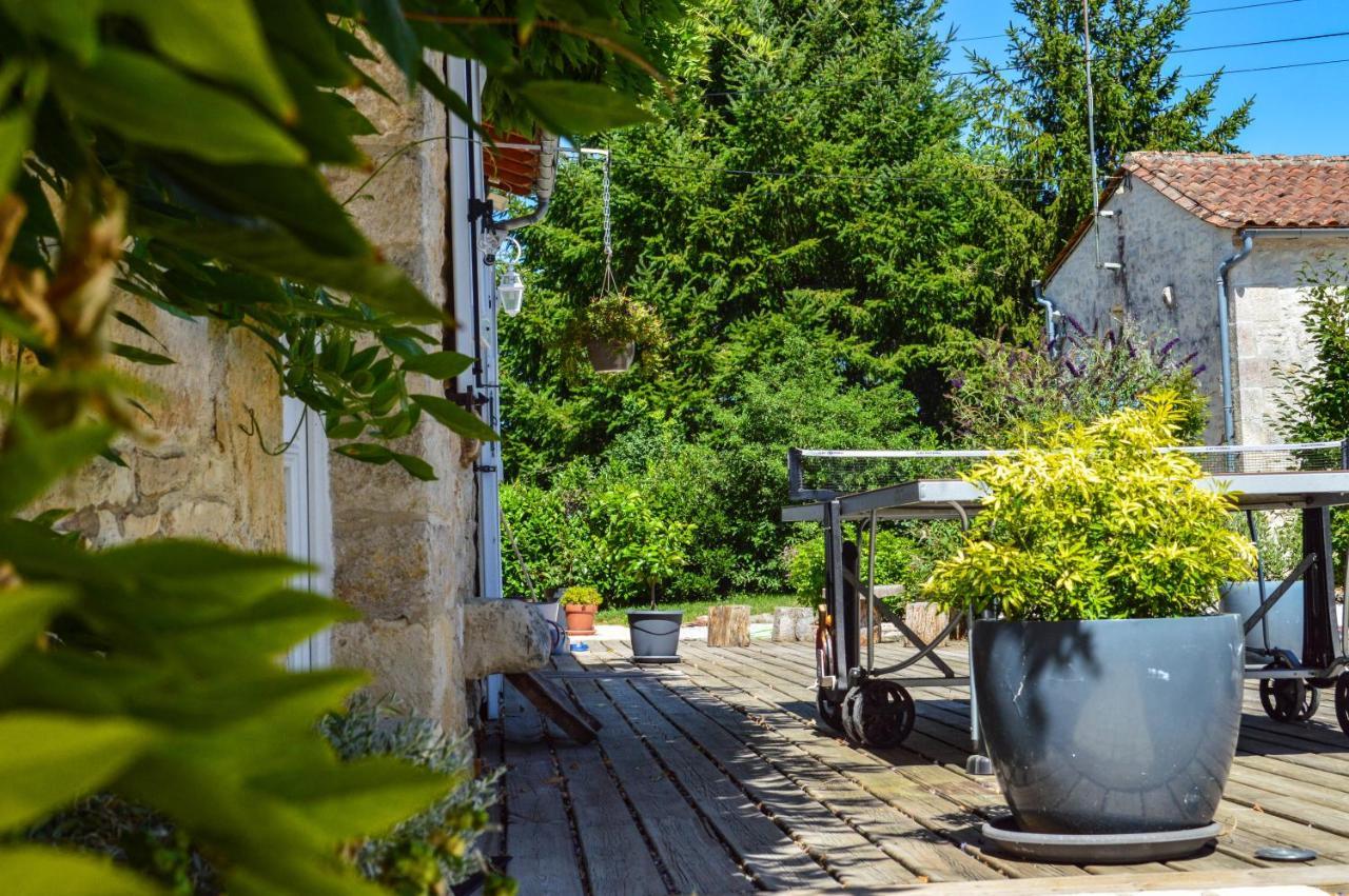 Grande Chambre D'Hote Les Chats-Pitres Bed and Breakfast La Rochette  Exteriör bild