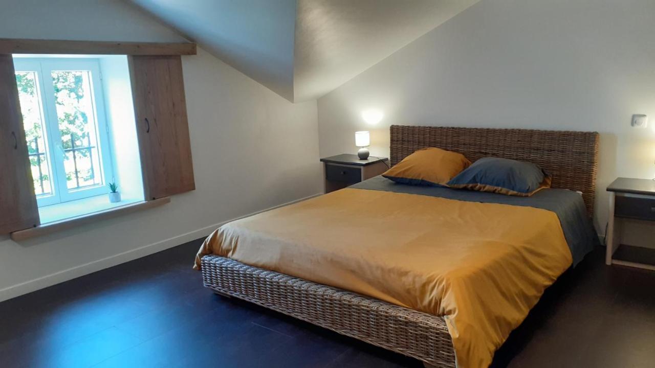 Grande Chambre D'Hote Les Chats-Pitres Bed and Breakfast La Rochette  Exteriör bild